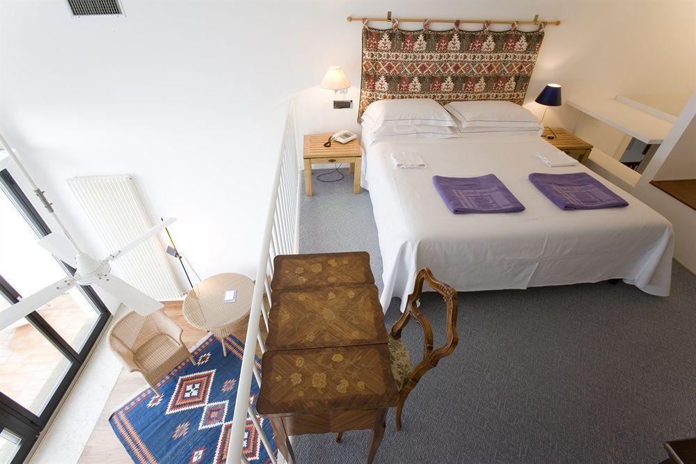Emilia Hotel