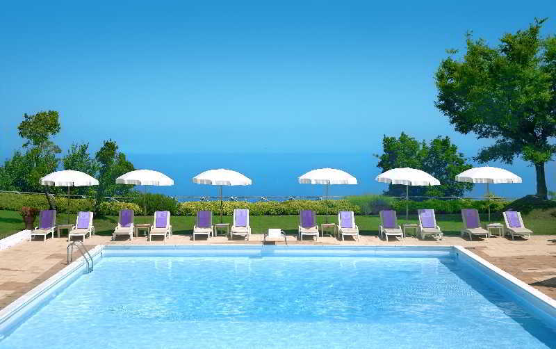 Emilia Hotel 4*