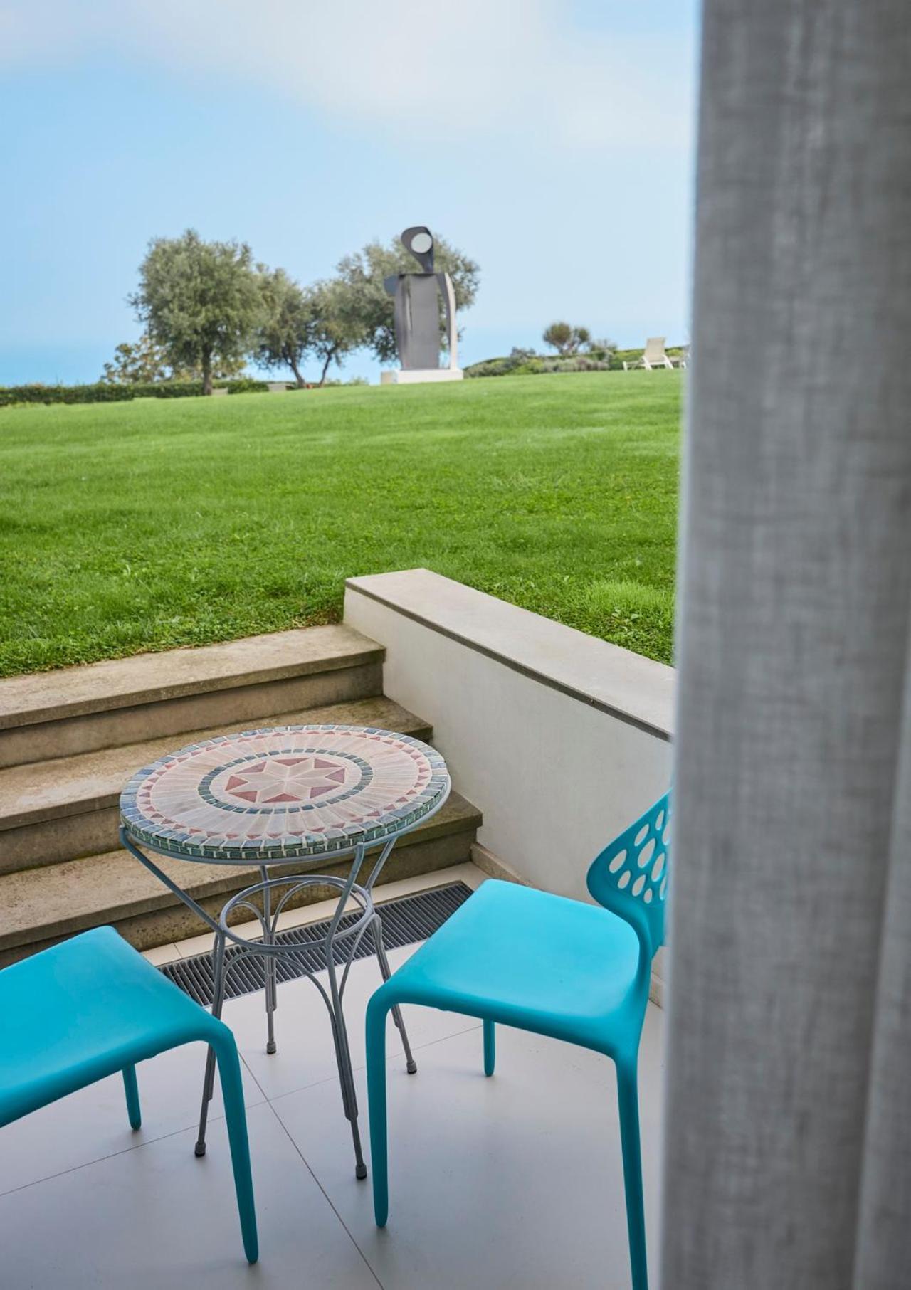 Emilia Hotel 4*