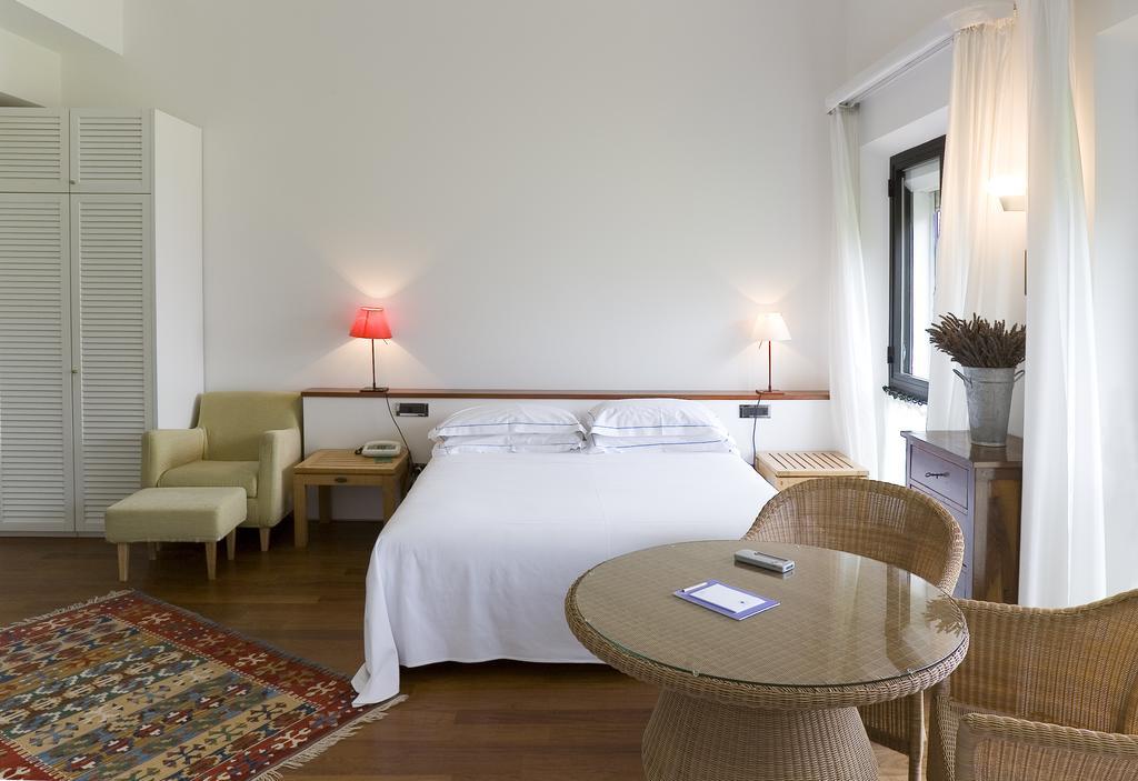 Emilia Hotel