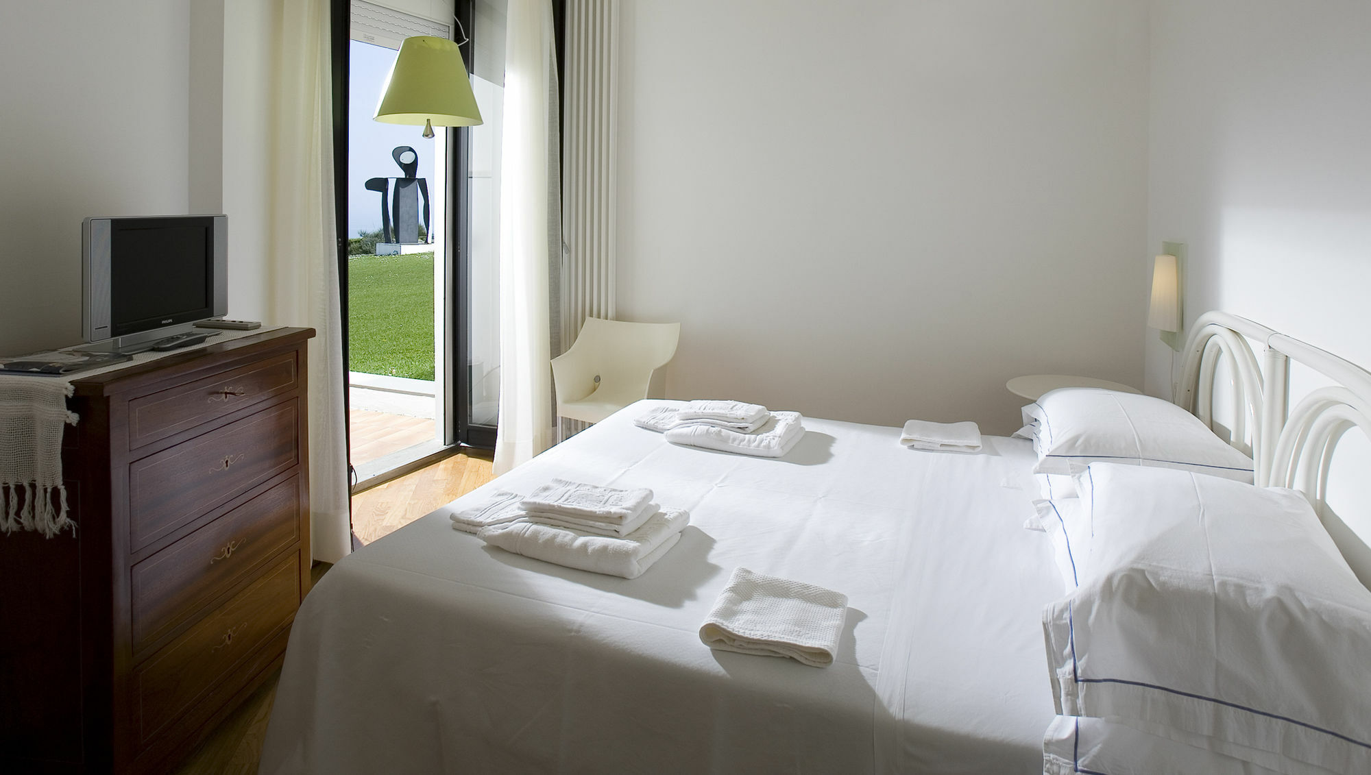 Emilia Hotel 4*